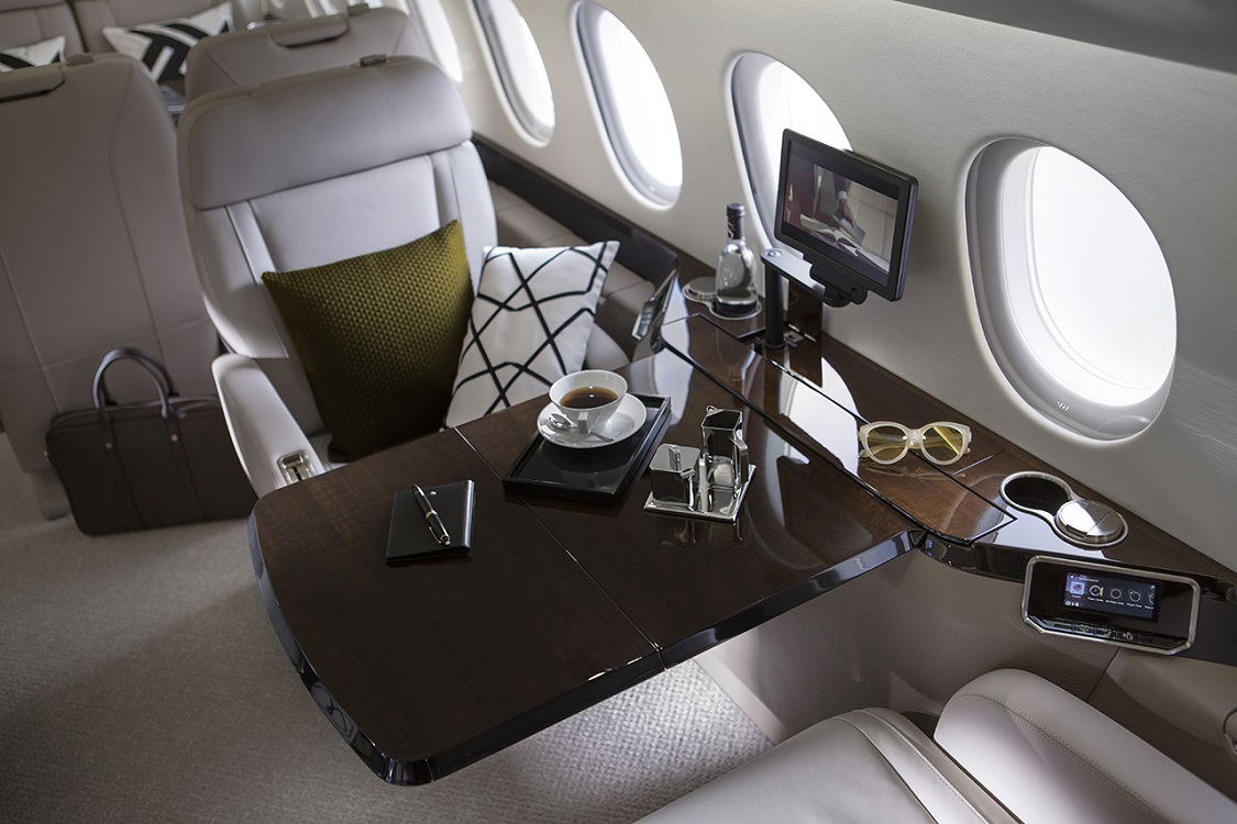 Falcon 900 LX private jet chartering