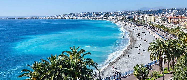 Rent a luxury car in Nice