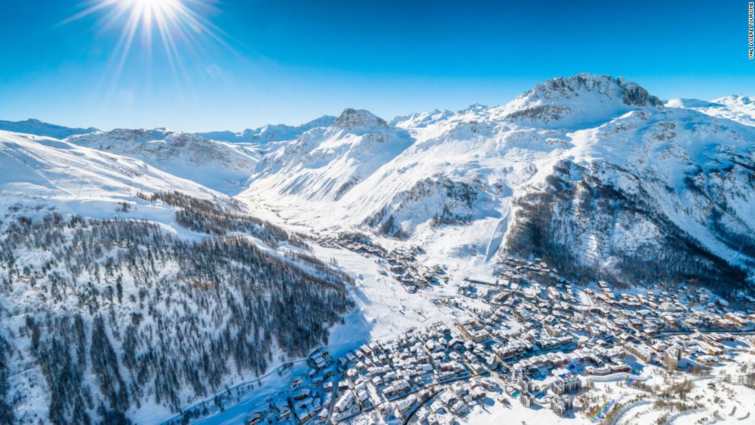 Val d'Isere helicopter charter flight services in Italy