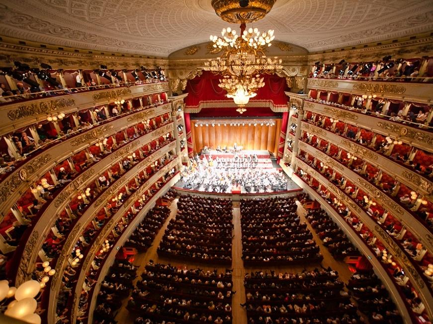 Milan, Teatro alla Scala
