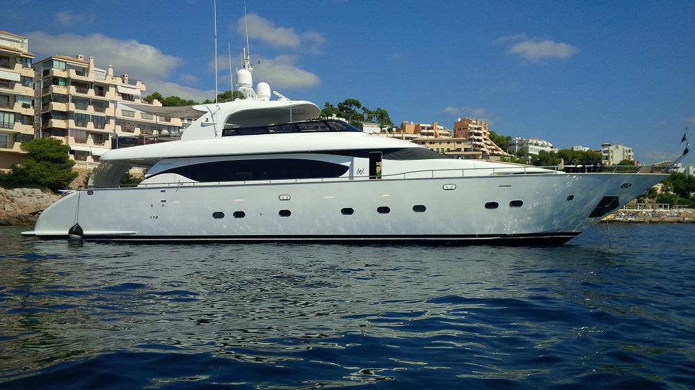 Quo Vadis 89 ft Motor yacht charter holidays